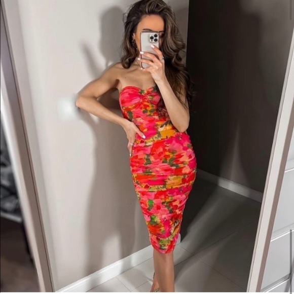 LAST ONE🔥ZARA BLOGGER’S FAV| Stunning Floral Corset Tulle Dress - Picture 8 of 15